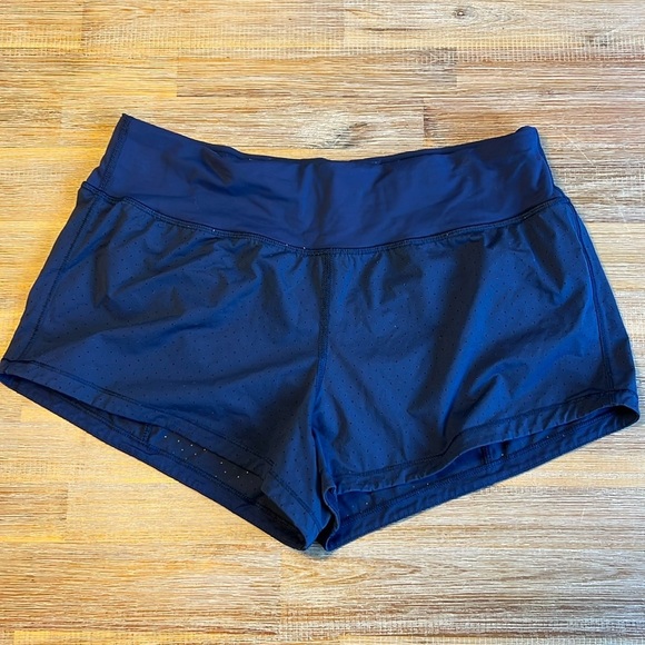 Lululemon Final Lap Navy Blue Mesh Shorts 2.5” - Picture 2 of 8